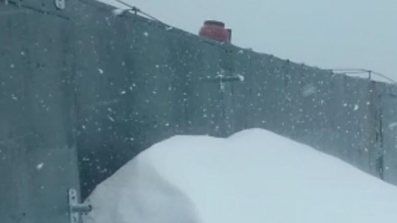 Në Itali bie borë edhe në kulmin e verës (Video)