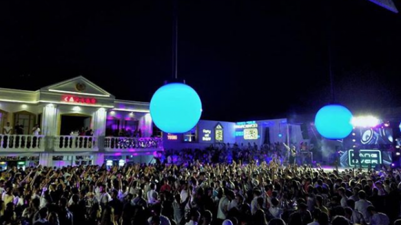 Capital T mbretëron në Gjakovë, e dyta paraqitje spektakolare brenda dy jave para HangoverFest