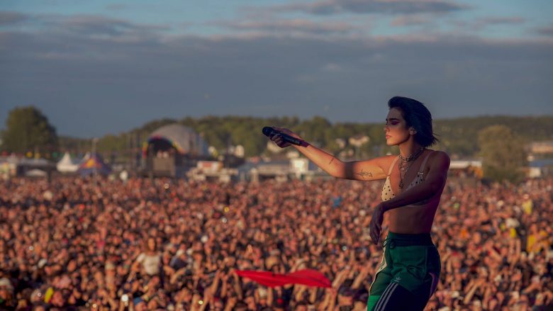 Dua Lipa, fansave: Mezi po pres t’ju takoj në Prishtinë