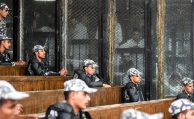 Gjykata egjiptiane shqipton 75 dënime me vdekje