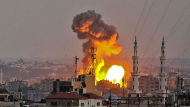 Izraeli nis sulmet në Gaza