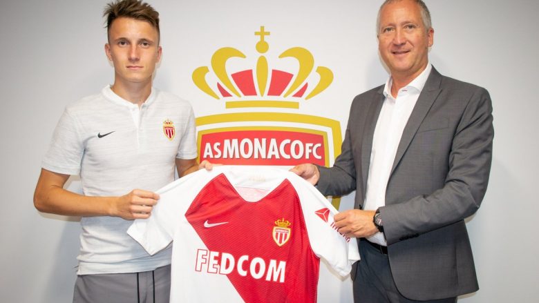 Zyrtare: Golovin nënshkruan me Monacon
