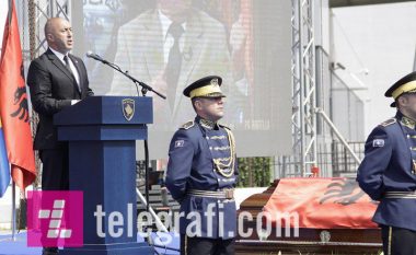Haradinaj propozon vendosjen e shtatores së Adem Demaçit në Prishtinë dhe emërtimin e Autostradës Prishtinë-Pejë me emrin e Demaçit