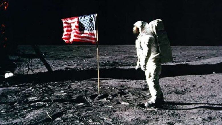 50 vjet nga vizita e parë në Hënë