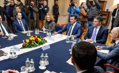 Politikanët në Maqedoni urojnë Vitin e Ri, premtojnë angazhim më të madh në 2020-tën