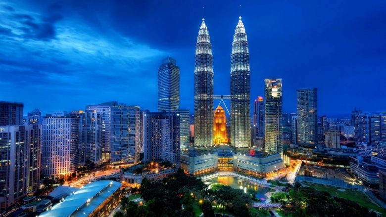 Qytetarët në Malajzi mbledhin 41 milionë dollarë për pagesën e borxhit të jashtëm