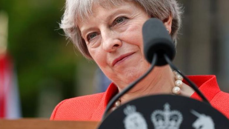 May: Mos rrezikoni BREXIT-in