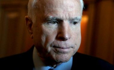 McCain: Trump, duke sulmuar Malin e Zi, po “i shërben” Putinit