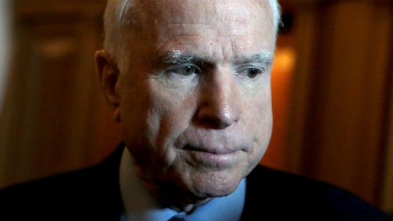 McCain: Trump, duke sulmuar Malin e Zi, po “i shërben” Putinit