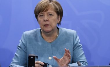 Merkel: Tarifat e vendosura nga Trump po kërcënojnë mirëqenien sociale në botë