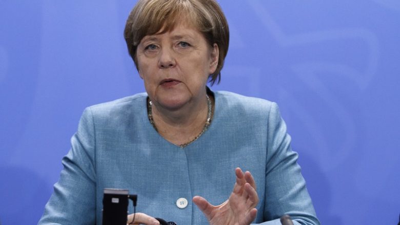 Merkel: Tarifat e vendosura nga Trump po kërcënojnë mirëqenien sociale në botë