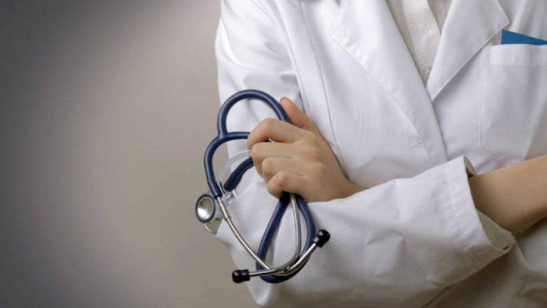 Doktorit të Podujevës, që u arrestua të enjten i përkeqësohet gjendja shëndetësore