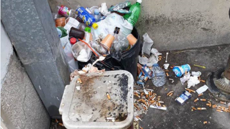 Qendra Klinike në Shkup përsëri e mbushur me mbeturina (Foto)