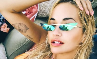 Rita Ora me poza ‘të nxehta’ nga pushimet në Barcelonë