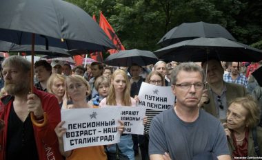 Mijëra rusë protestojnë kundër rritjes së moshës së pensionimit