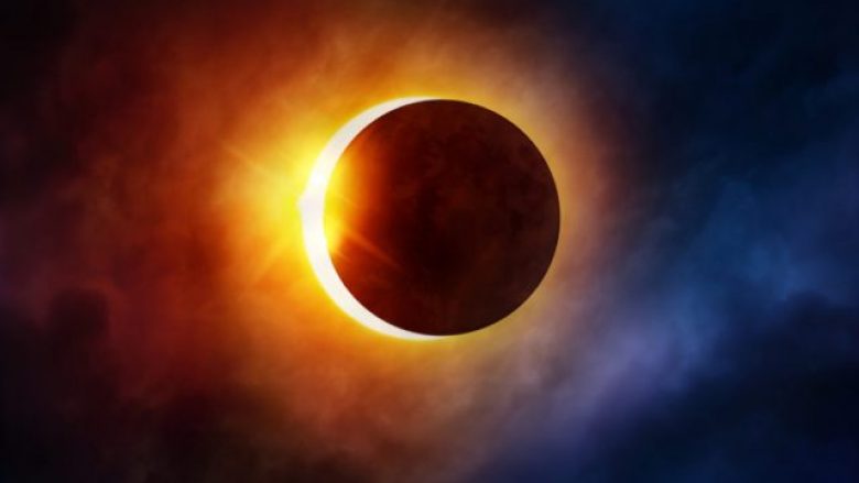 Sonte ndodh eklipsi më i gjatë i Hënës në shekullin 21