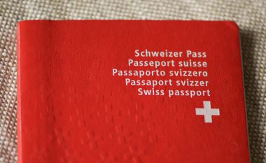 Të rinjtë kosovarë, në vendin e tretë për pasaportë zvicerane