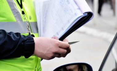 Policia për 24-orë shqipton 1,338 tiketa të trafikut