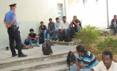 Shkatërrohet rrjeti i trafikantëve të emigrantëve drejt Malit të Zi