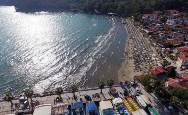 Pandemia COVID-19, kompanitë dhe punëtorët e sektorit të turizmit në Shqipëri nuk e dinë se çfarë do të ndodhë me ta