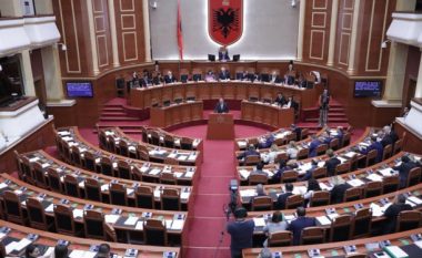 Opozita nuk merr pjesë në Kuvend: Protestë për falsifikimin e votës për Teatrin
