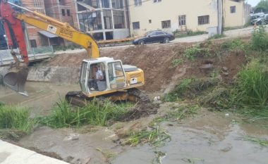 Pastrohet shtrati i lumit Mirusha në Malishevë