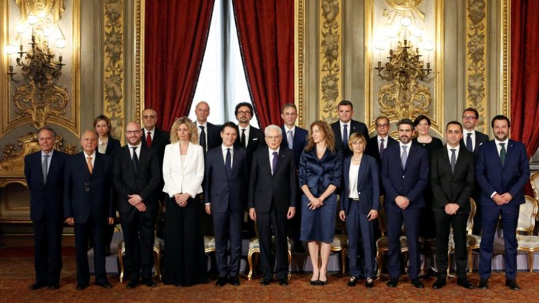 Qeveria italiane në telashe, vihet nën hetim një ministër