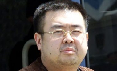 Pritet gjykimi i grave që vranë gjysmë-vëllanë e Kim Jong-un (Foto)