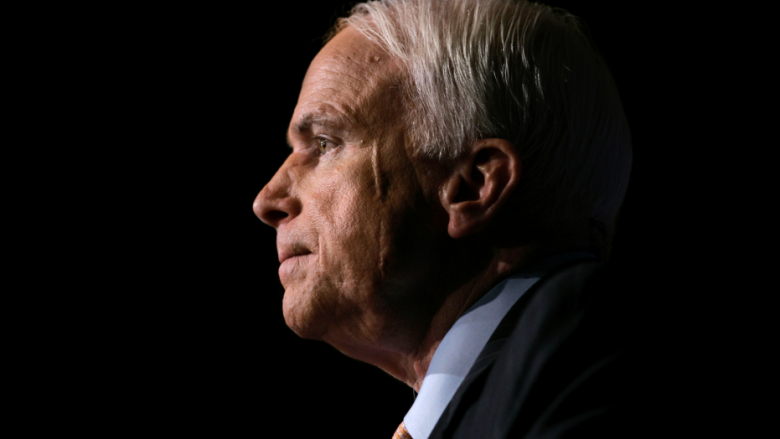 Ka ndërruar jetë senatori McCain – heroi i luftës që u shndërrua në ikonë politike