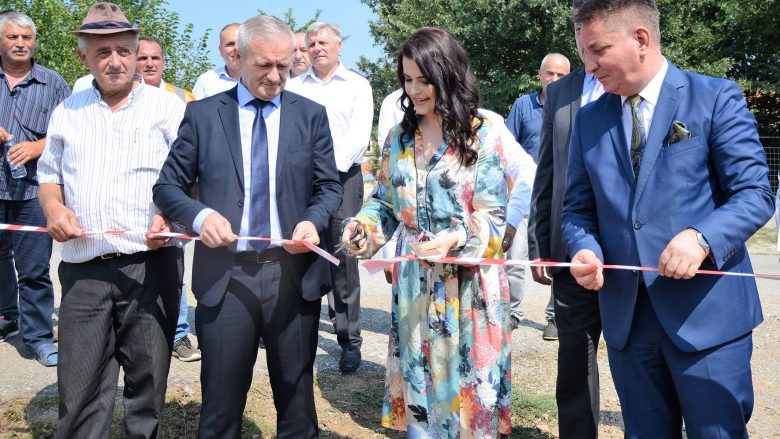 Inaugurohen punimet në rrugën që e lidhë Përqevën me Sferrkën