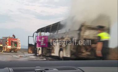 Në “Rrugën e Kombit” digjet një autobus i linjës Milano-Prishtinë – nuk ka të lënduar (Foto/Video)