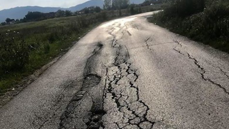 3.5 km rrugë që po ju shkakton telashe banorëve të fshatit Terrn në komunën e Ferizajt (Foto)