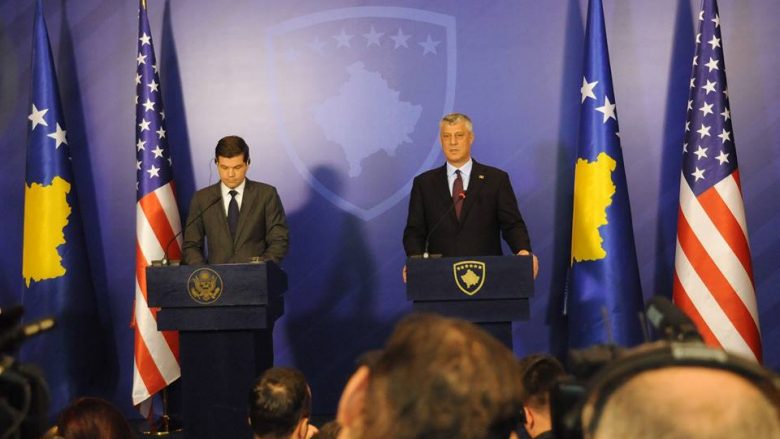 Thaçi bisedë telefonike me ndihmës-sekretarin amerikan: U pajtuam për intensifikimin e përpjekjeve për një marrëveshje Kosovë-Serbi
