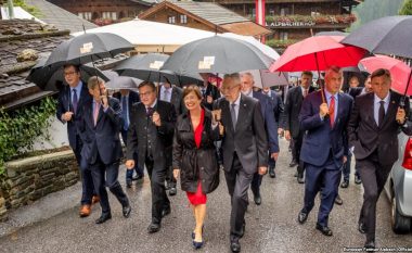 Thaçi e Vuçiq në Forumin Evropian në Alpbach