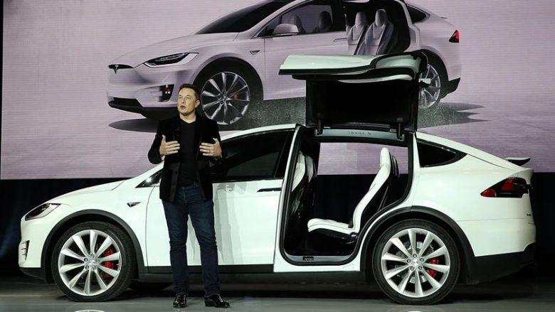 Arabia Saudite e interesuar ta blejë kompaninë Tesla (Foto)