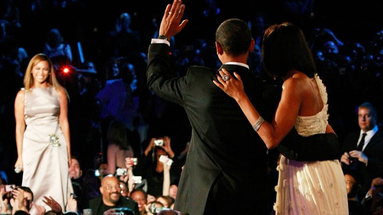 Barack dhe Michelle Obama mahnitin publikun me prezencën në koncertin e Beyonce dhe Jay-Z