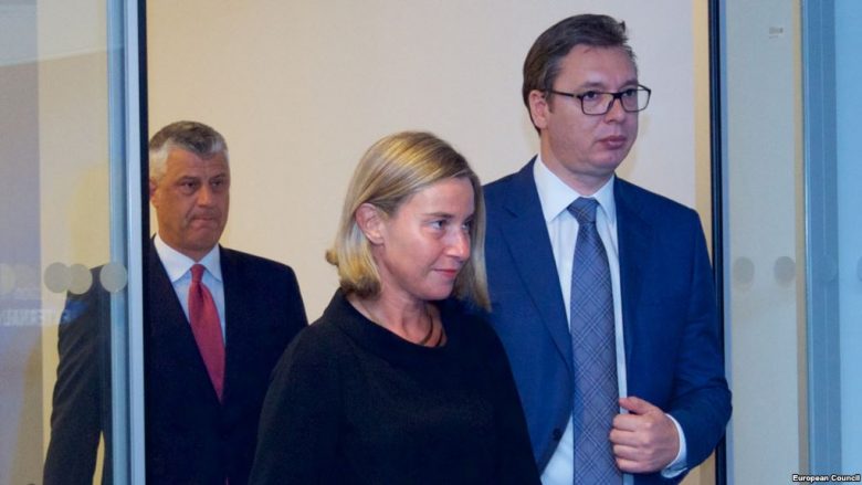 Vuçiq kërkon garanci nga BE për marrëveshjen me Kosovën