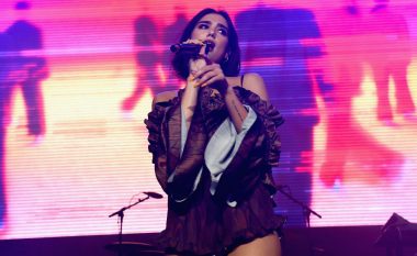 Dua Lipa tashmë është përfshirë në frymën vendore, publikon video duke kënduar hitin e madh “Kaçurrelja”