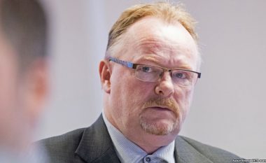 Jep dorëheqje ministri norvegjez, nuk respektoi protokollet e sigurisë