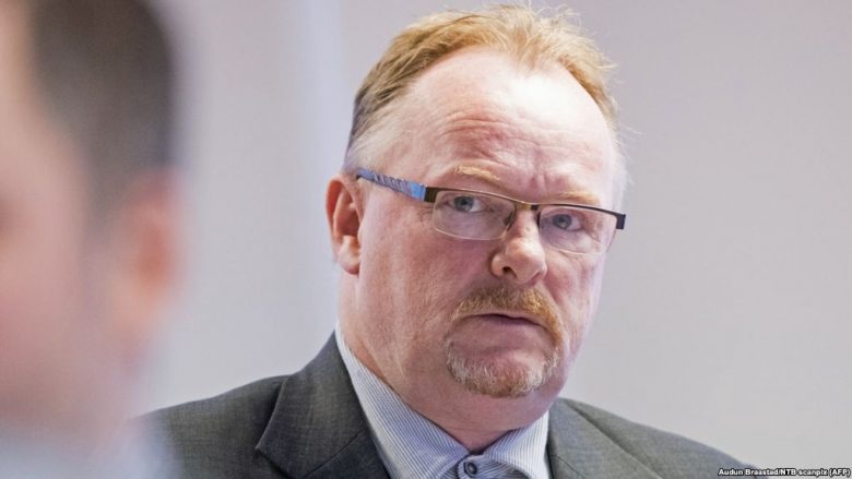 Jep dorëheqje ministri norvegjez, nuk respektoi protokollet e sigurisë