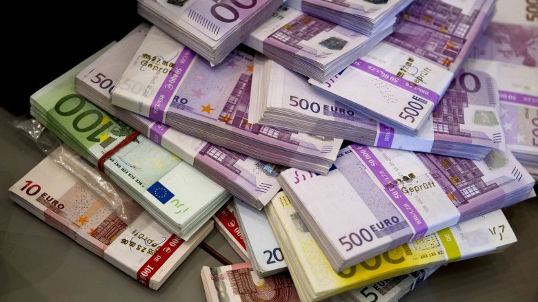 Për pesë muaj nga Kosova dolën mbi 111 milionë euro para të gatshme