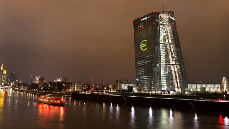 ECB - Luminale 2016 Euro Tower , MB