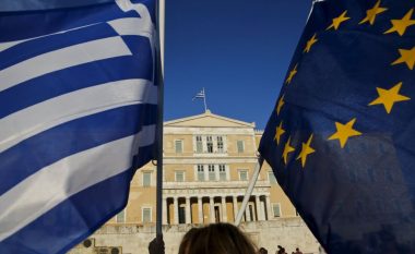 Greqia përfundon programin e Eurozonës për shpëtim