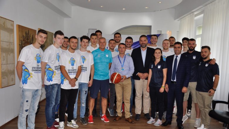 Ministri Gashi priti basketbollistët e Përfaqësueses së Kosovës, fitues të Kampionatit Evropian në Divizionin C