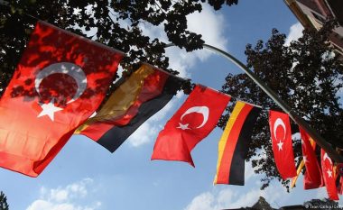 Gjermania nuk do të ndihmojë financiarisht Turqinë