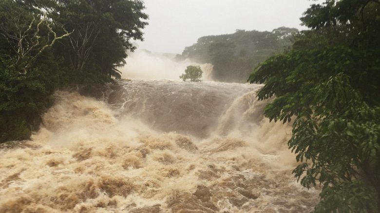 “Skena apokaliptike” në Havai, uragani Lane po shkatërron gjithçka para vetes (Foto/Video)