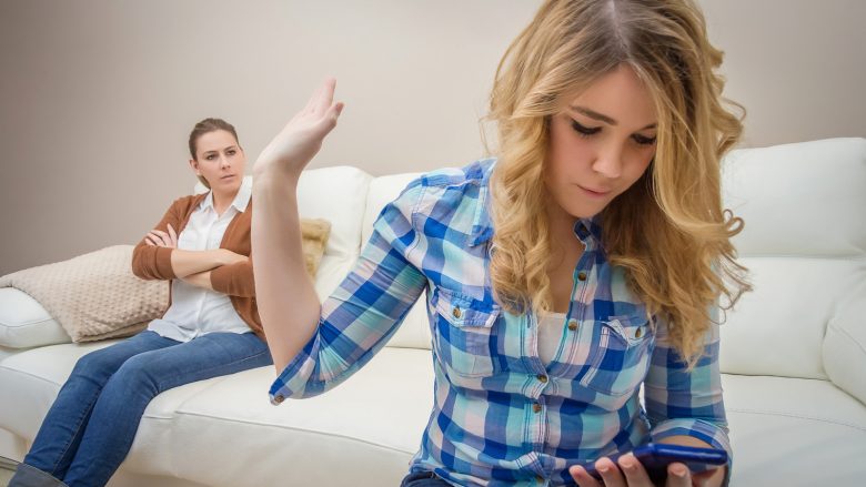 Çka duhet të dinë prindërit për rrjetet sociale dhe ankthin që shkaktojnë ato tek fëmijët?