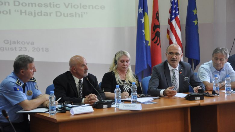 Ministri Gashi: Luftimi i dhunës në familje, prioritet i MPB-së