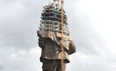 Po merr formë statuja që do jetë më e larta në botë (Foto)