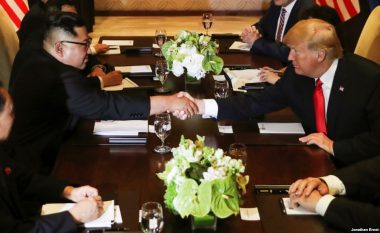 Koreja Veriore sulmon diplomatët amerikanë lidhur me sanksionet